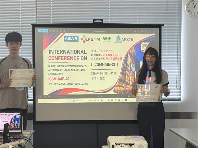 JSIC conference support team with participants